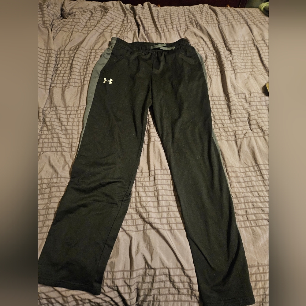 Under Armor Boys Youth XL athletic pants
